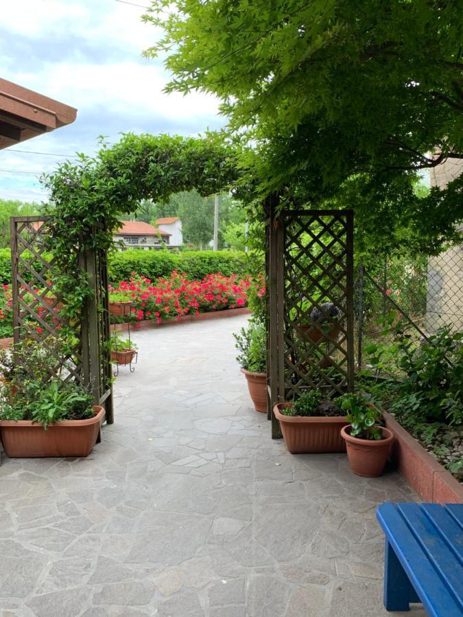 Casa Serenella B&B - Casa Vacanze Пьяццола-суль-Брента Экстерьер фото