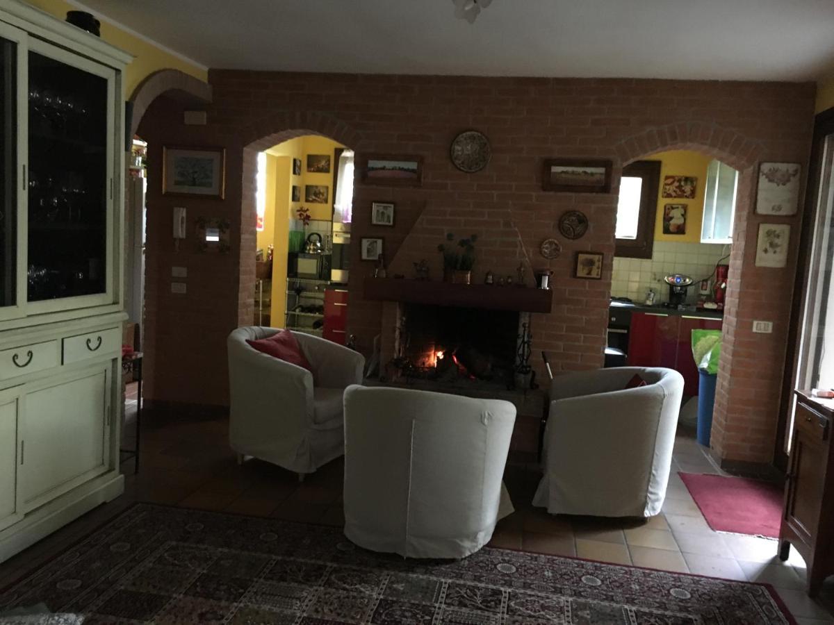 Casa Serenella B&B - Casa Vacanze Пьяццола-суль-Брента Экстерьер фото