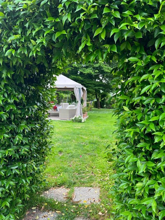 Casa Serenella B&B - Casa Vacanze Пьяццола-суль-Брента Экстерьер фото