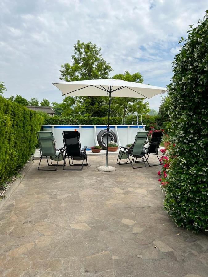 Casa Serenella B&B - Casa Vacanze Пьяццола-суль-Брента Экстерьер фото