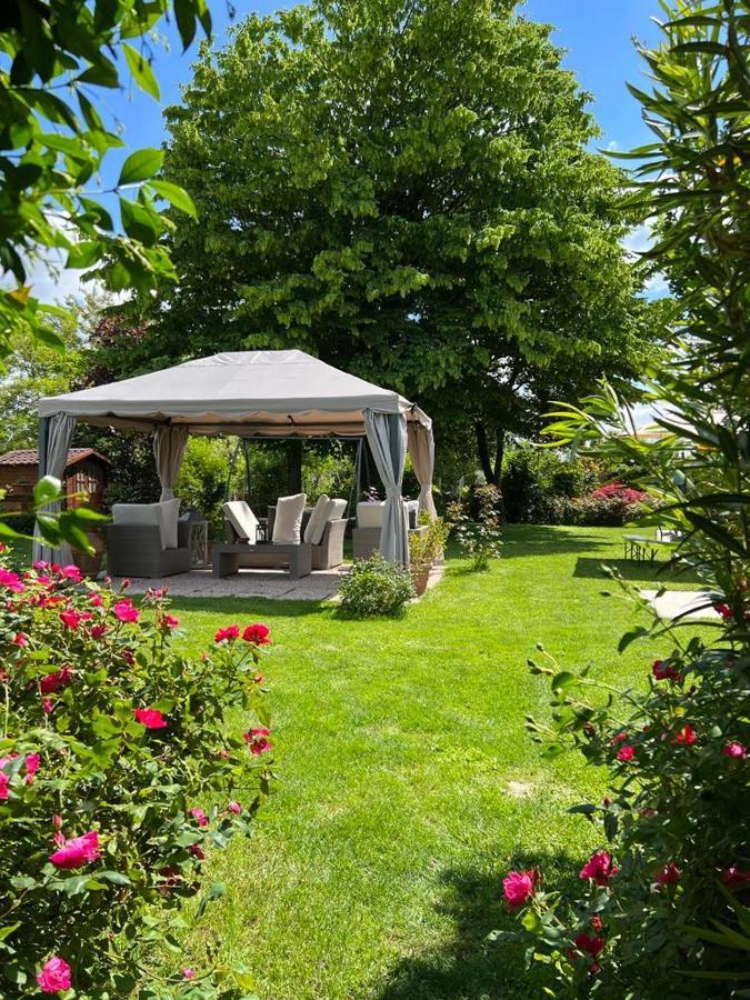 Casa Serenella B&B - Casa Vacanze Пьяццола-суль-Брента Экстерьер фото